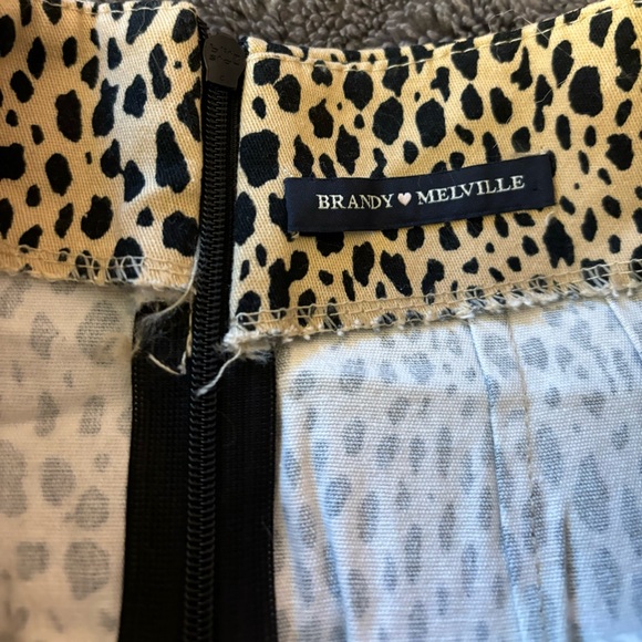 Brandy Melville High Rise Zip Up Skirt - Picture 3 of 3